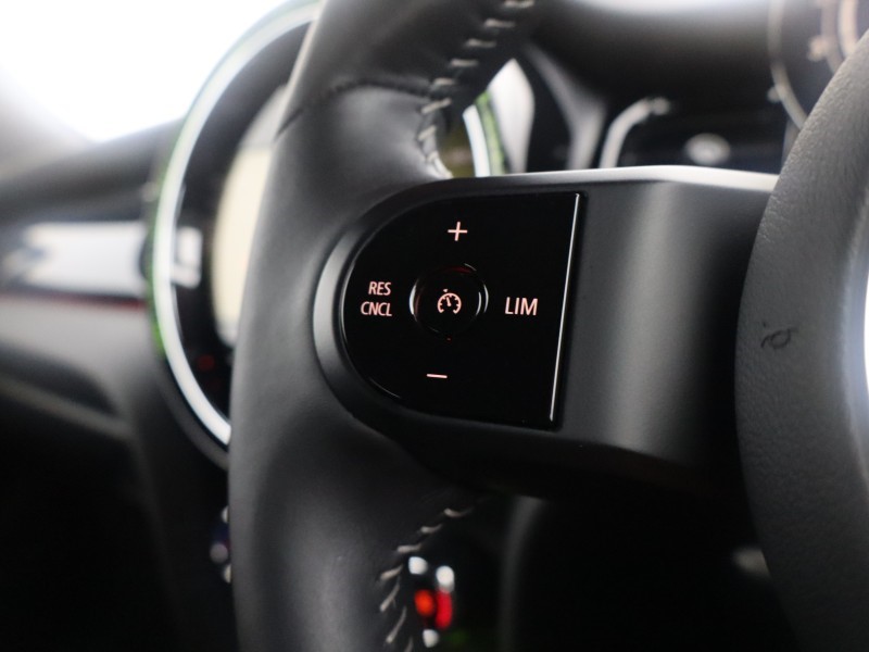 2024 (73) MINI HATCHBACK 1.5 Cooper Sport Premium 3dr Auto 5048239