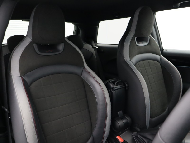 2024 (73) MINI HATCHBACK 1.5 Cooper Sport Premium 3dr Auto 5048196