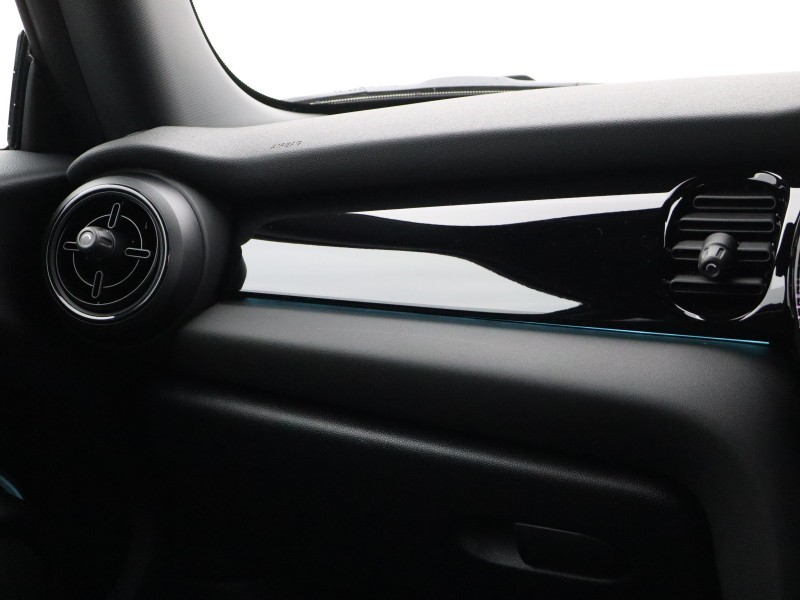 2024 (73) MINI HATCHBACK 1.5 Cooper Sport Premium 3dr Auto 5048219