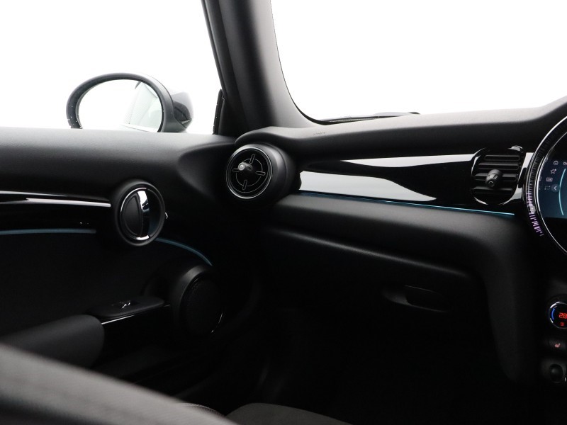 2024 (73) MINI HATCHBACK 1.5 Cooper Sport Premium 3dr Auto 5048220