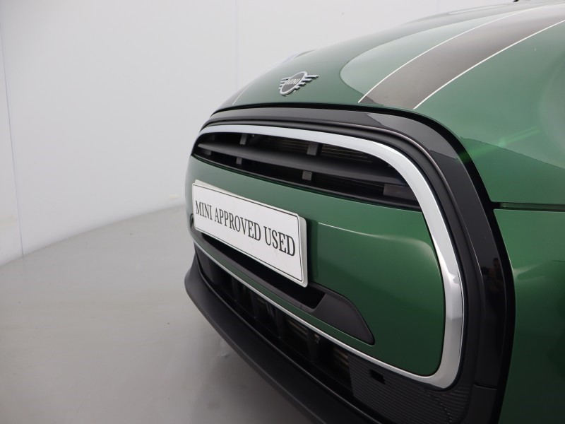 2024 (24) MINI CONVERTIBLE 1.5 Cooper Classic Premium 2dr Auto 5157986