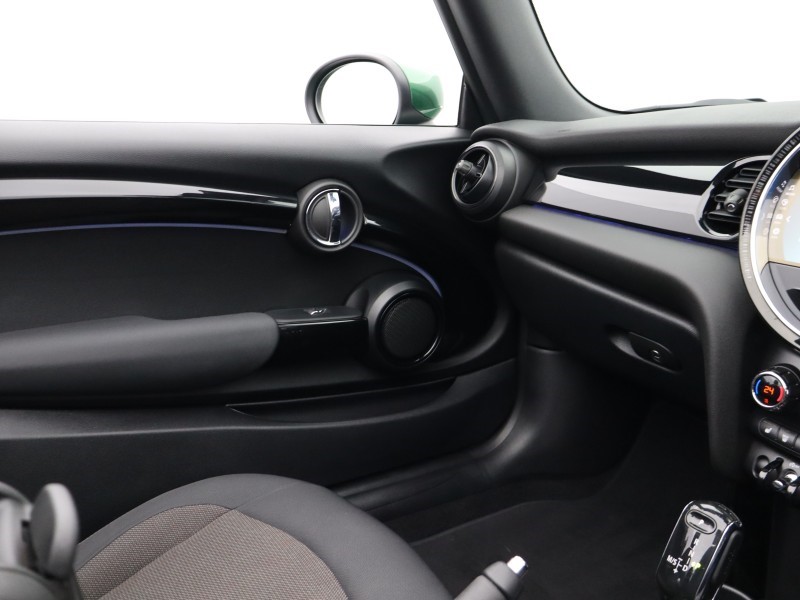 2024 (24) MINI CONVERTIBLE 1.5 Cooper Classic Premium 2dr Auto 5157999