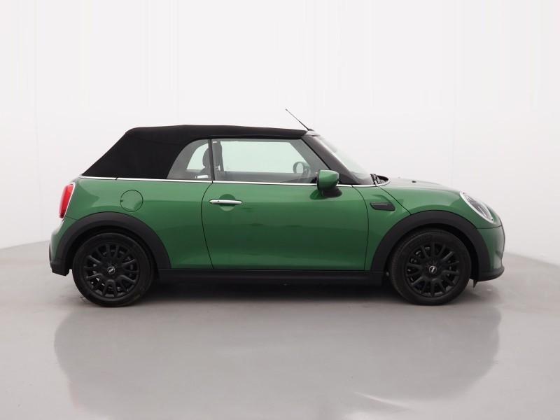 2024 (24) MINI CONVERTIBLE 1.5 Cooper Classic Premium 2dr Auto 5157977