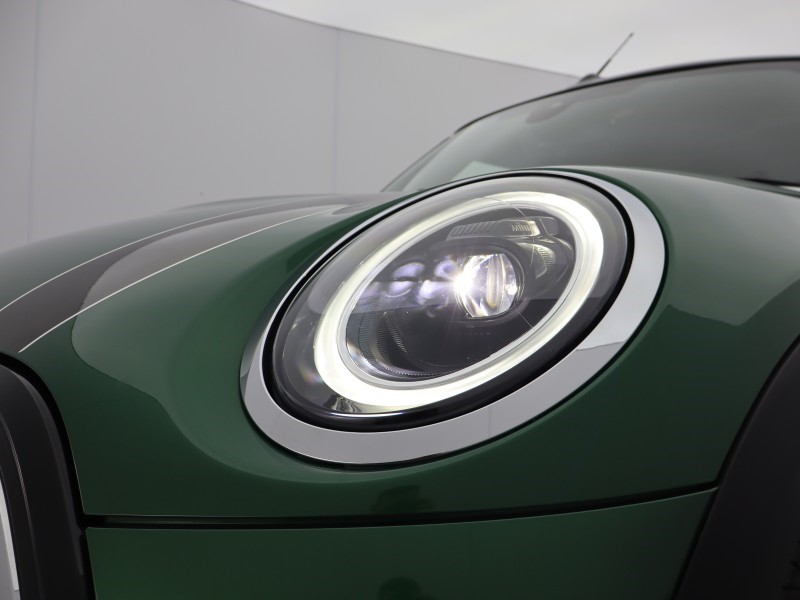 2024 (24) MINI CONVERTIBLE 1.5 Cooper Classic Premium 2dr Auto 5157985