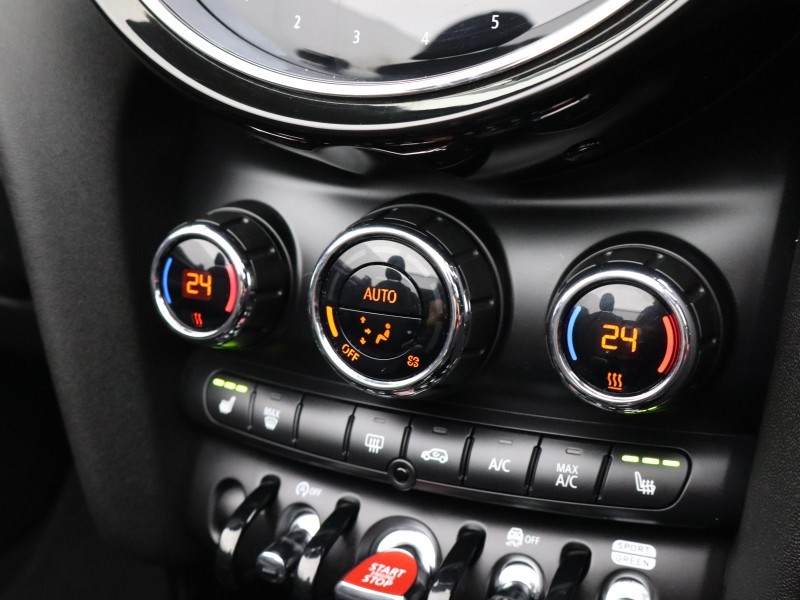 2024 (24) MINI CONVERTIBLE 1.5 Cooper Classic Premium 2dr Auto 5158025