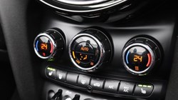 2024 (24) MINI CONVERTIBLE 1.5 Cooper Classic Premium 2dr Auto 5158025