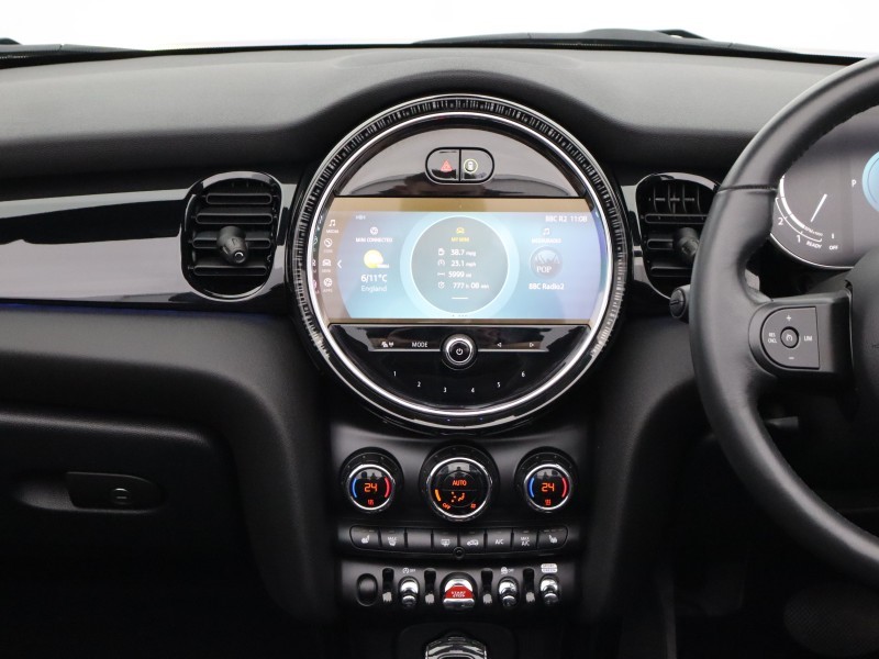 2024 (24) MINI CONVERTIBLE 1.5 Cooper Classic Premium 2dr Auto 5157997