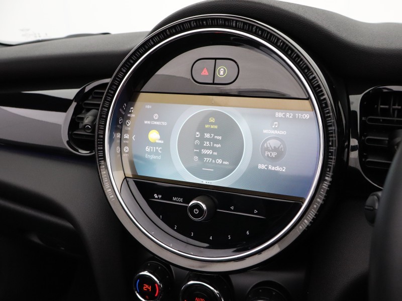 2024 (24) MINI CONVERTIBLE 1.5 Cooper Classic Premium 2dr Auto 5158018