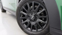 2024 (24) MINI CONVERTIBLE 1.5 Cooper Classic Premium 2dr Auto 5157990