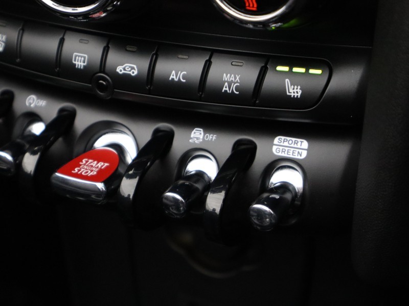 2024 (24) MINI CONVERTIBLE 1.5 Cooper Classic Premium 2dr Auto 5158028