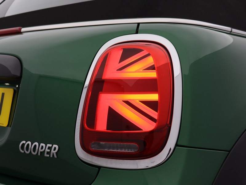 2024 (24) MINI CONVERTIBLE 1.5 Cooper Classic Premium 2dr Auto 5157978