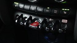 2022 (72) MINI HATCHBACK 1.5 Cooper Exclusive 5dr Auto 5138440