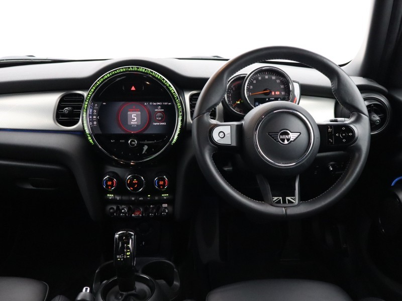 2022 (72) MINI HATCHBACK 1.5 Cooper Exclusive 5dr Auto 5138451