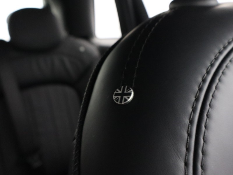 2022 (72) MINI HATCHBACK 1.5 Cooper Exclusive 5dr Auto 5138431