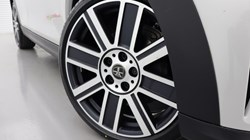 2022 (72) MINI HATCHBACK 1.5 Cooper Exclusive 5dr Auto 5138455