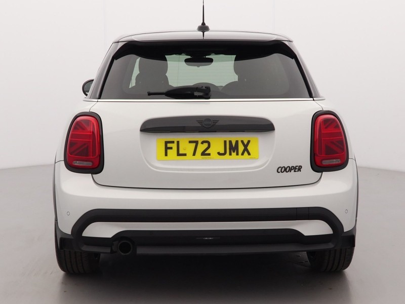 2022 (72) MINI HATCHBACK 1.5 Cooper Exclusive 5dr Auto 5138399