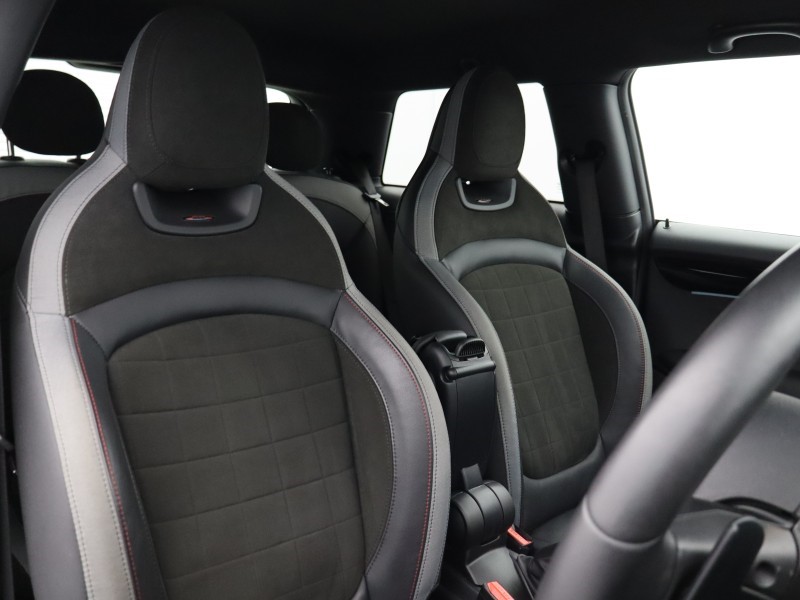 2024 (73) MINI HATCHBACK 2.0 John Cooper Works Premium 3dr Auto 5139894