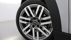2024 (74) MINI COOPER 1.5 C Classic 5dr Auto 5091303