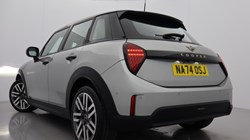 2024 (74) MINI COOPER 1.5 C Classic 5dr Auto 5091304