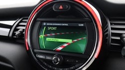 2019 (19) MINI HATCHBACK 2.0 Cooper S Sport II 3dr Auto 5112522