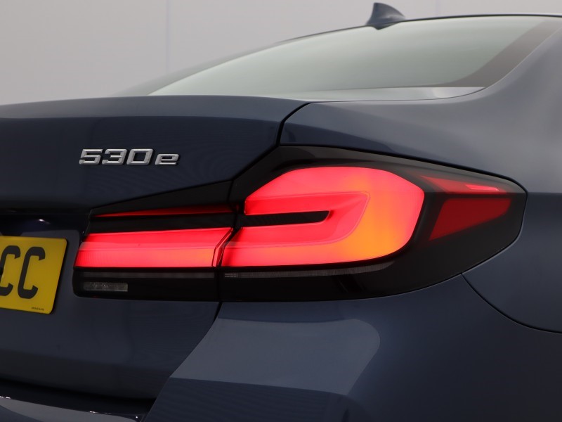 2023 (23) BMW 5 SERIES 530e M Sport 4dr Auto 5125083