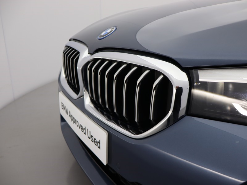 2023 (23) BMW 5 SERIES 530e M Sport 4dr Auto 5125093