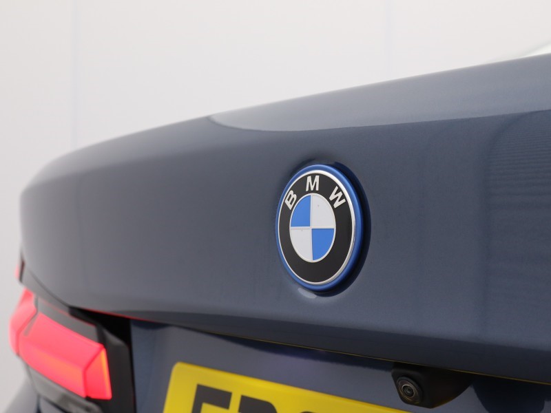 2023 (23) BMW 5 SERIES 530e M Sport 4dr Auto 5125085