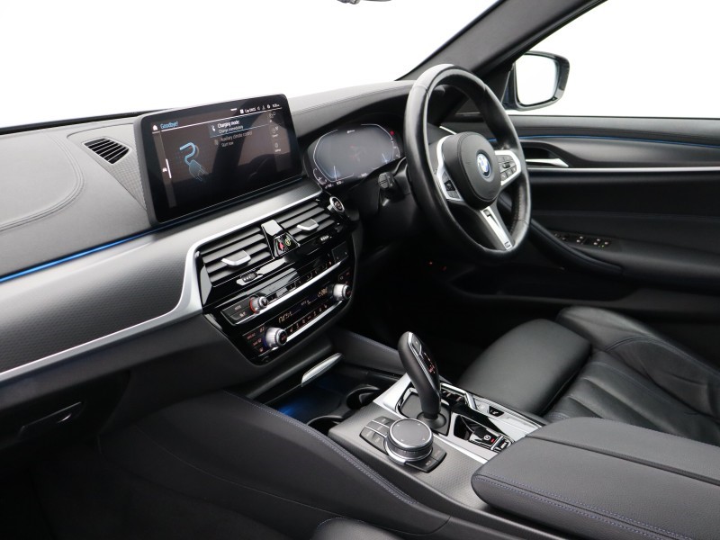 2023 (23) BMW 5 SERIES 530e M Sport 4dr Auto 5125103