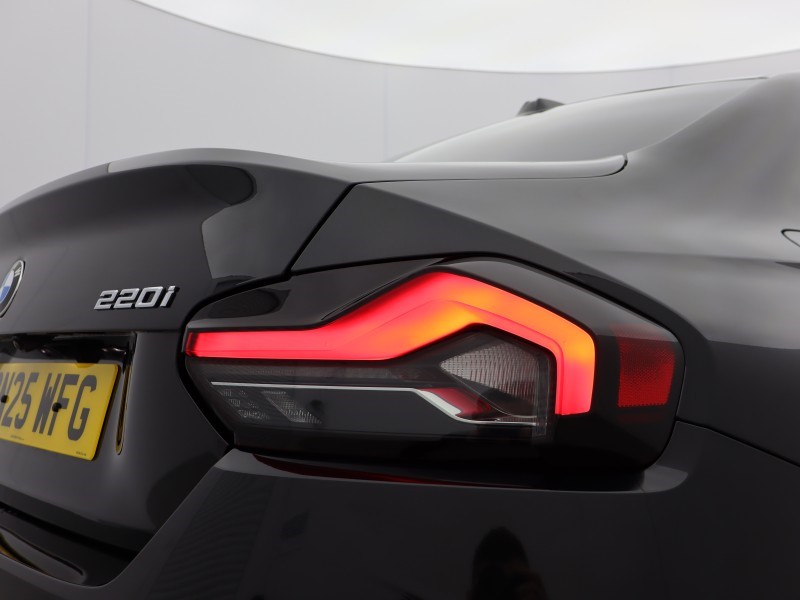 2025 (25) BMW 2 SERIES 220i M Sport 2dr Step Auto 5152403