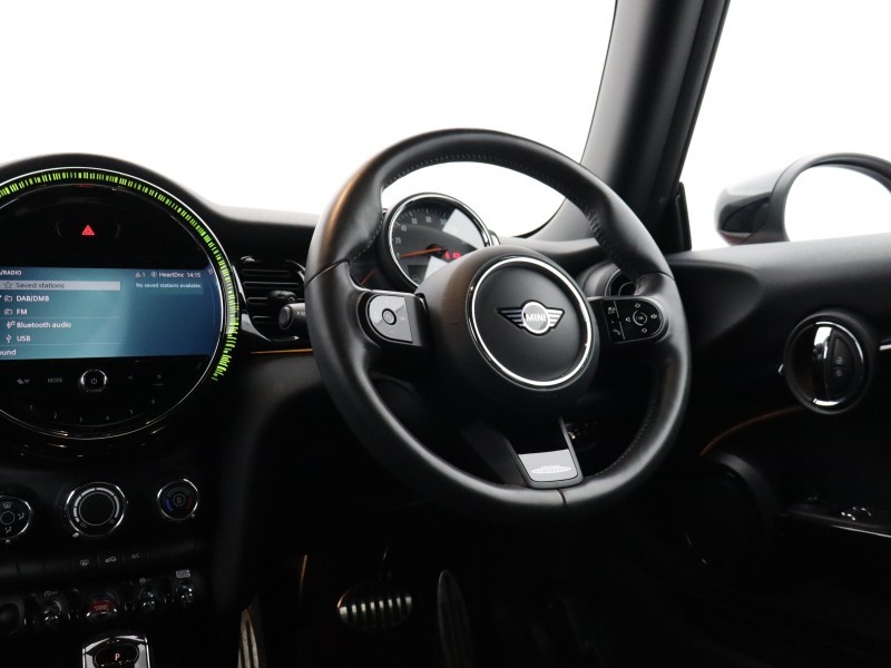 2022 (22) MINI HATCHBACK 1.5 Cooper Sport 3dr Auto 5140998