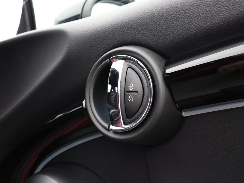 2023 (73) MINI HATCHBACK 1.5 Cooper Sport 3dr Auto 5148935