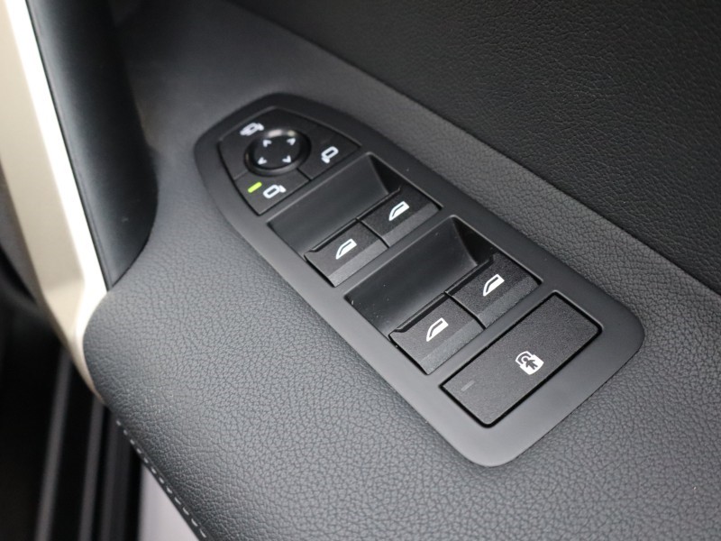 2023 (73) BMW iX 240kW xDrive40 M Sport 76.6kWh 5dr Auto 5138223