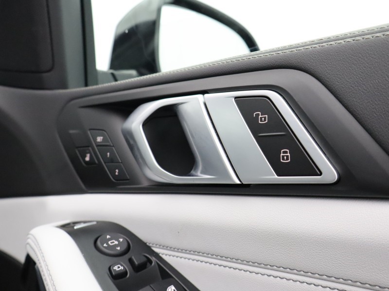 2025 (25) BMW X5 xDrive30d MHT M Sport 5dr Auto 5098089