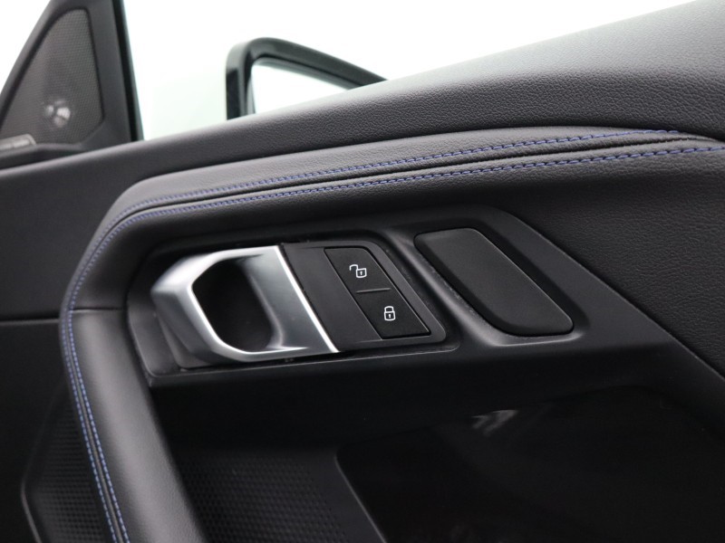 2023 (73) BMW 2 SERIES 220i M Sport 2dr Step Auto 5159578