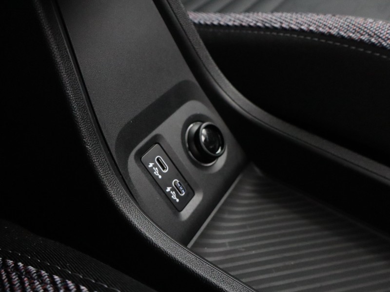 2024 (24) MINI COOPER 2.0 S Classic 3dr Auto 5146163