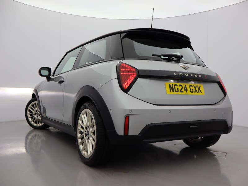 2024 (24) MINI COOPER 2.0 S Classic 3dr Auto 5146167