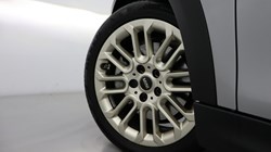 2024 (24) MINI COOPER 2.0 S Classic 3dr Auto 5146166