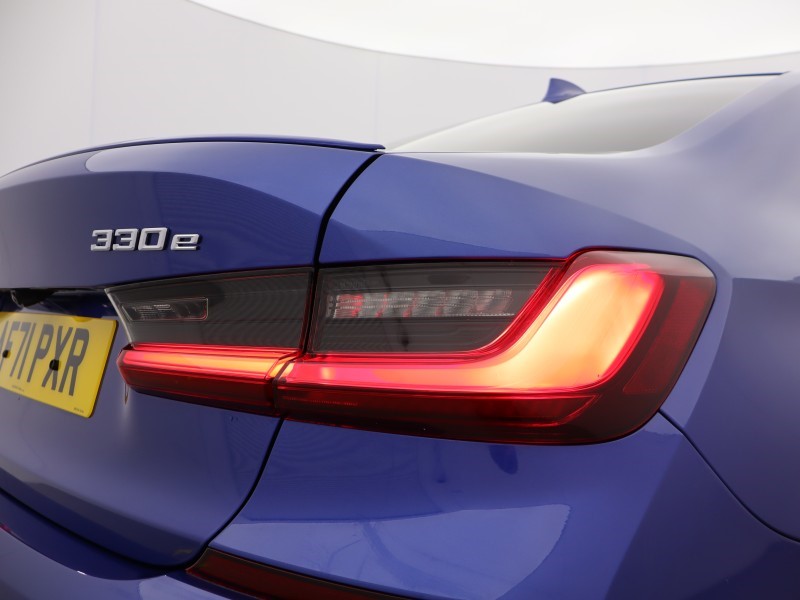 2021 (71) BMW 3 SERIES 330e M Sport 4dr Step Auto 5139695