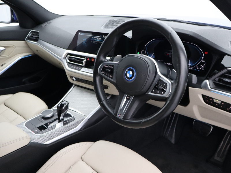 2021 (71) BMW 3 SERIES 330e M Sport 4dr Step Auto 5139711