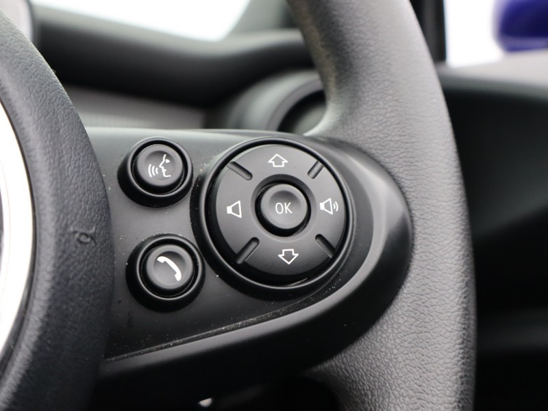 2020 (70) MINI CONVERTIBLE 1.5 Cooper Classic II 2dr Auto 5170961