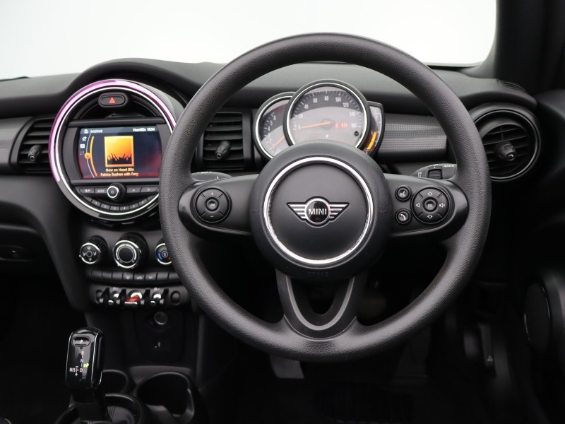 2020 (70) MINI CONVERTIBLE 1.5 Cooper Classic II 2dr Auto 5170953