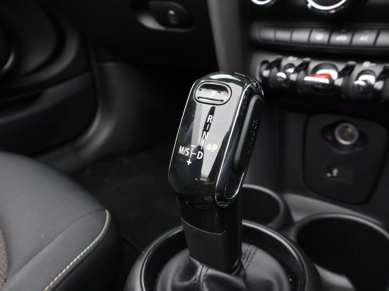 2020 (70) MINI CONVERTIBLE 1.5 Cooper Classic II 2dr Auto 5170974