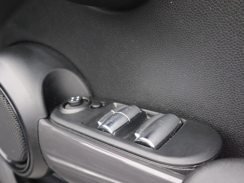 2020 (70) MINI CONVERTIBLE 1.5 Cooper Classic II 2dr Auto 5170947