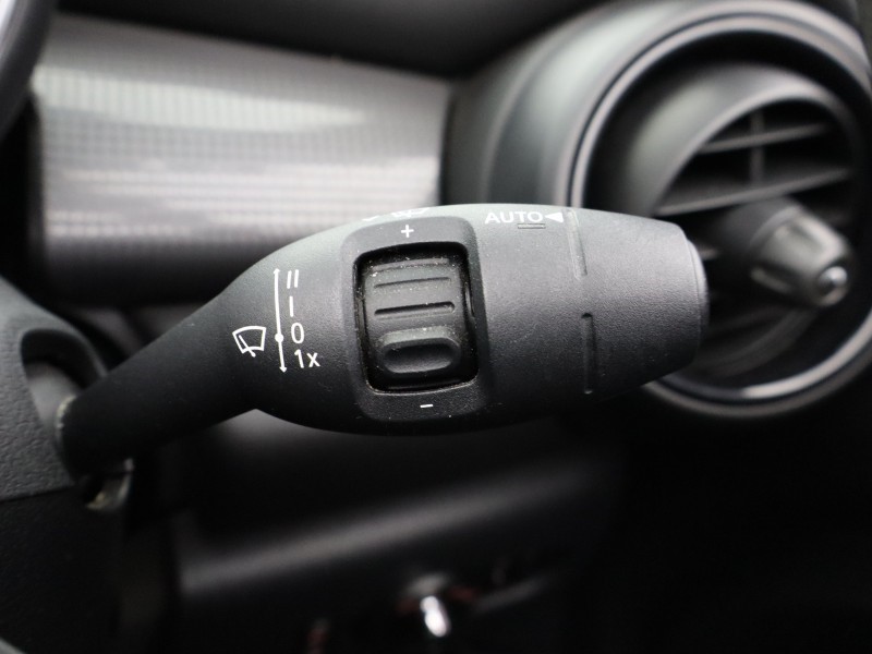 2020 (70) MINI CONVERTIBLE 1.5 Cooper Classic II 2dr Auto 5170979