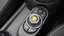 2020 (70) MINI CONVERTIBLE 1.5 Cooper Classic II 2dr Auto 5170973