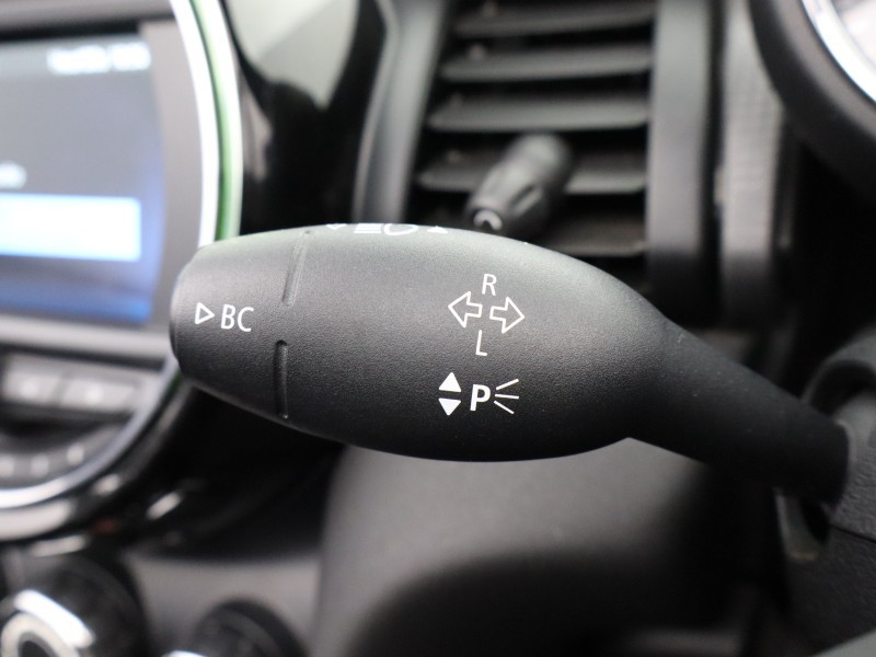 2020 (70) MINI CONVERTIBLE 1.5 Cooper Classic II 2dr Auto 5170980