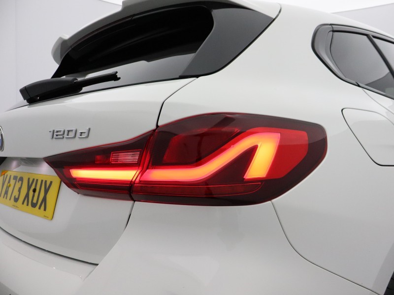 2023 (73) BMW 1 SERIES 120d M Sport 5dr Step Auto [Live Cockpit Pro] 5148751