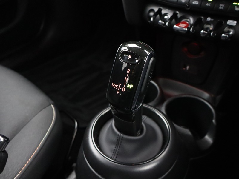 2024 (73) MINI HATCHBACK 1.5 Cooper Classic Premium 5dr Auto 5209773