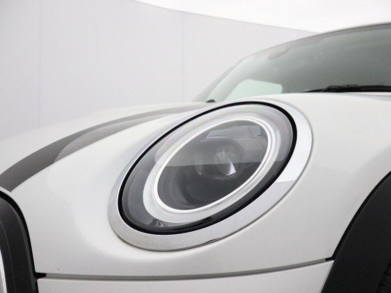 2024 (73) MINI HATCHBACK 1.5 Cooper Classic Premium 5dr Auto 5209726