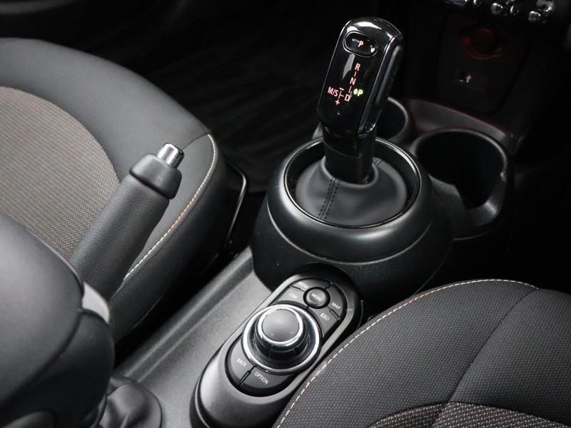 2024 (73) MINI HATCHBACK 1.5 Cooper Classic Premium 5dr Auto 5209774